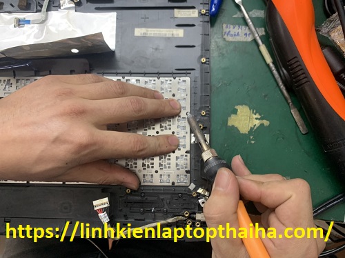 dịch vụ thay bàn phím laptop tại nhà