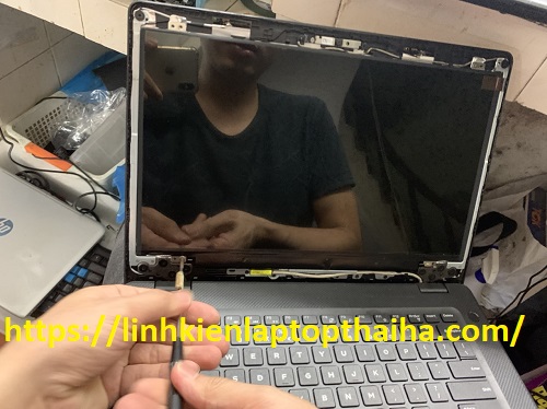 thay màn hình laptop Dell Latitude