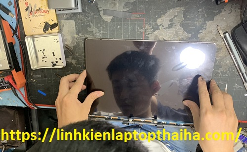 màn hình Macbook Pro 2018 13 Inch Model A1989