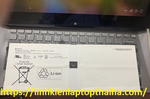 Thay pin laptop Vaio SVD 13