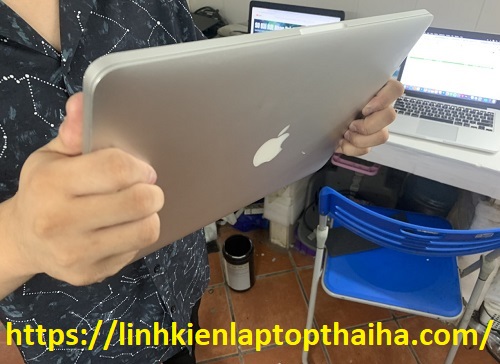 cách khắc phục Macbook phát ra tiếng ồn