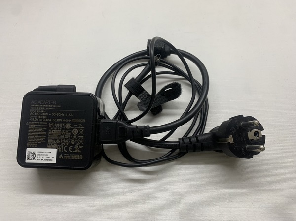 Khắc phục sự cố laptop bị treo khi bắt đầu cắm sạc pin