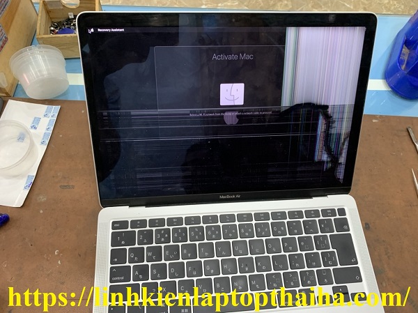 Thay màn hình MacBook Air 2337