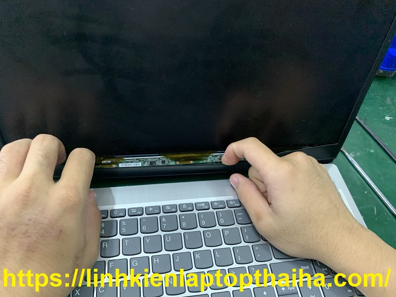 Dịch vụ thay màn hình laptop Lenovo IdeaPad 3 15ADA05 81W1