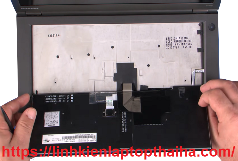 Hướng dẫn thay bàn phím laptop Lenovo ThinkPad T440p