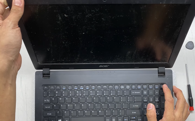 Thay màn hình laptop Acer Aspire 3 A315-21
