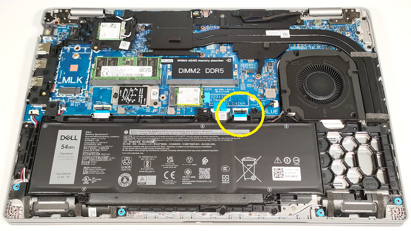 thay pin laptop Dell Precision 15 3590