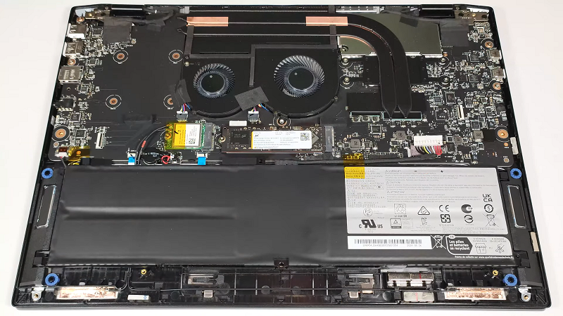 thay pin laptop MSI Summit A16 AI