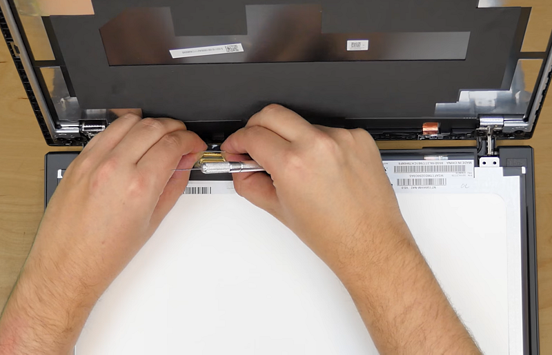 thay màn hình laptop Lenovo ThinkPad E575