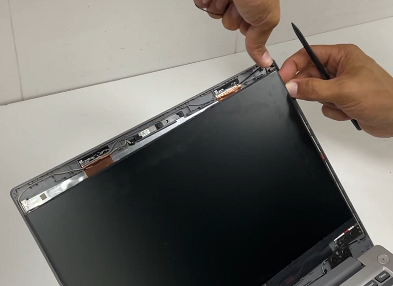 thay màn hình laptop Lenovo IdeaPad 3 14ADA05