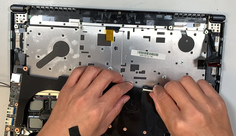 thay bàn phím laptop MSI MS 16S1