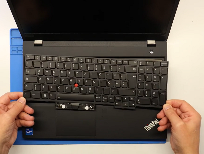 thay bàn phím laptop Lenovo ThinkPad P15s