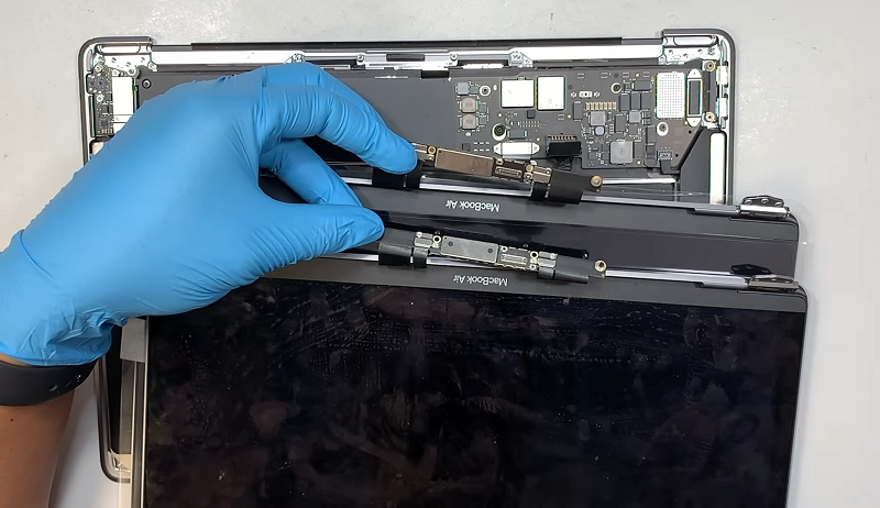 dịch vụ thay màn hình MacBook Air M1 tại Hà Nội