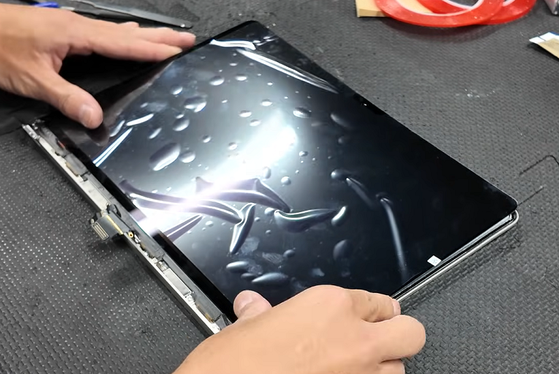 thay màn hình MacBook Pro M3 tại Hà Nội