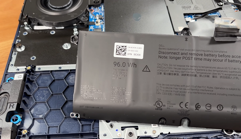 thay pin Dell Alienware 16 Aurora AC16250