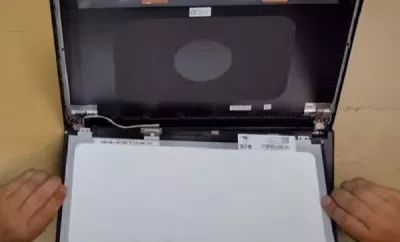 Dịch vụ thay màn hình laptop Dell Inspiron 15 3000