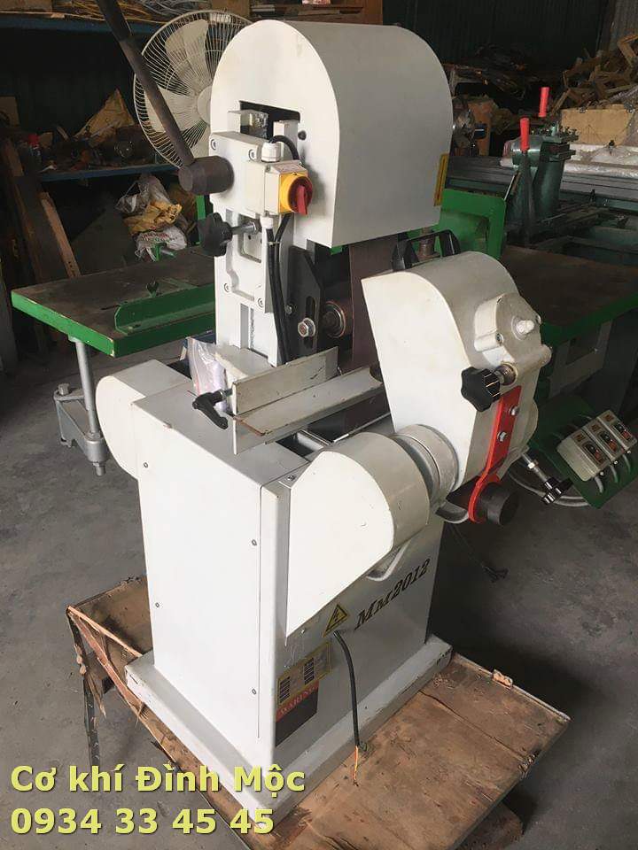 Máy chà nhám con song