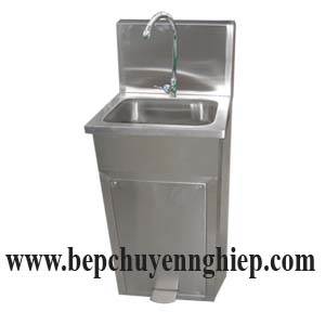 Chậu rửa tay inox mở nước bằng chân