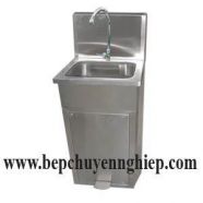 Chậu rửa tay inox mở nước bằng chân