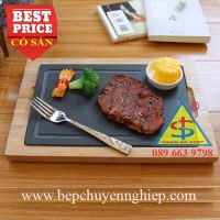 Tấm đá đen làm steak tại bàn