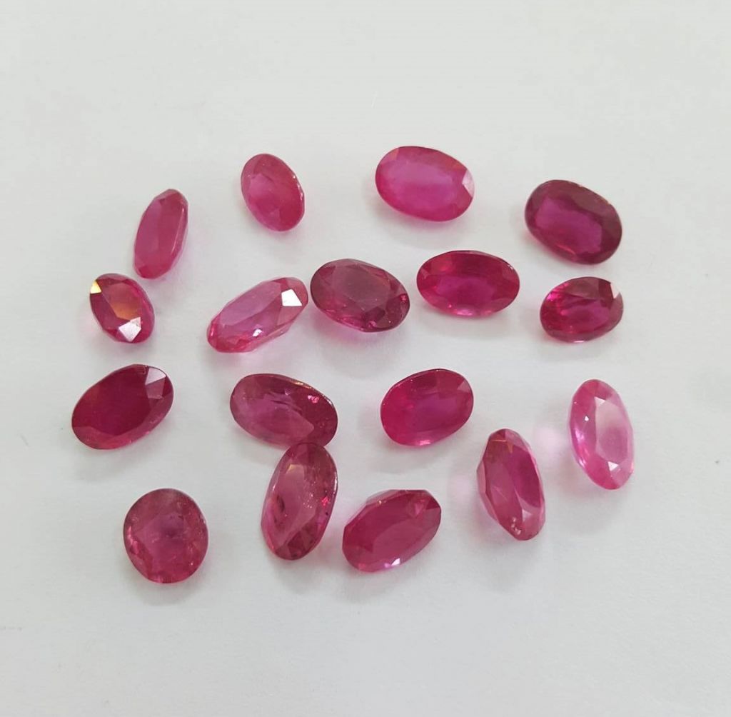 RUBY NAM PHI TỰ NHIÊN