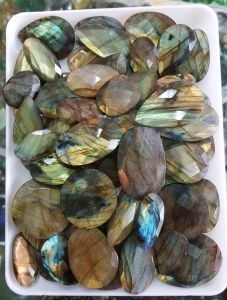 LABRADORITE TỰ NHIÊN