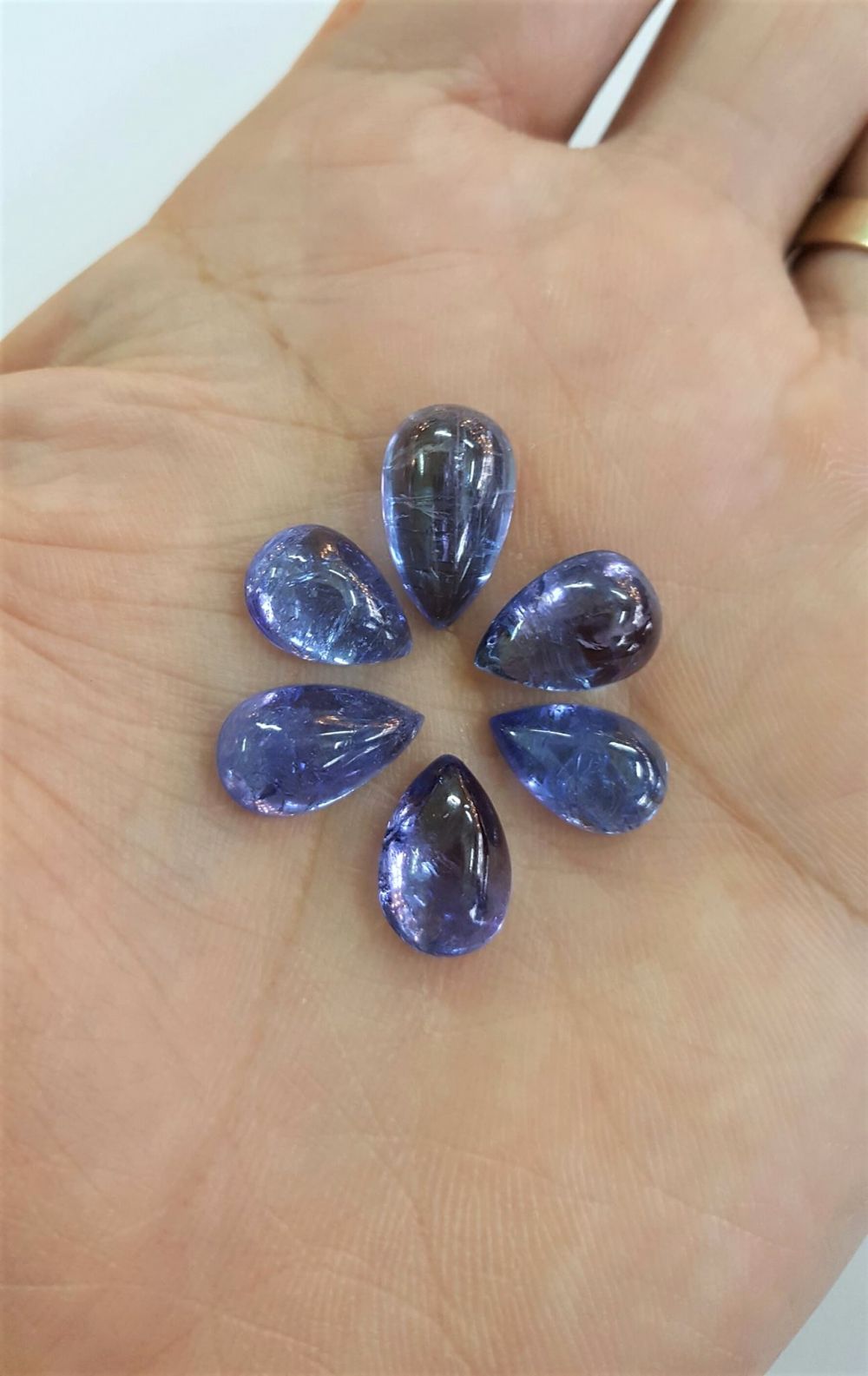 TANZANITE tự nhiên