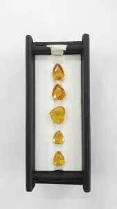 SAPPHIRE VÀNG TỰ NHIÊN