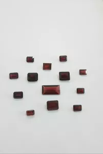 GARNET TỰ NHIÊN