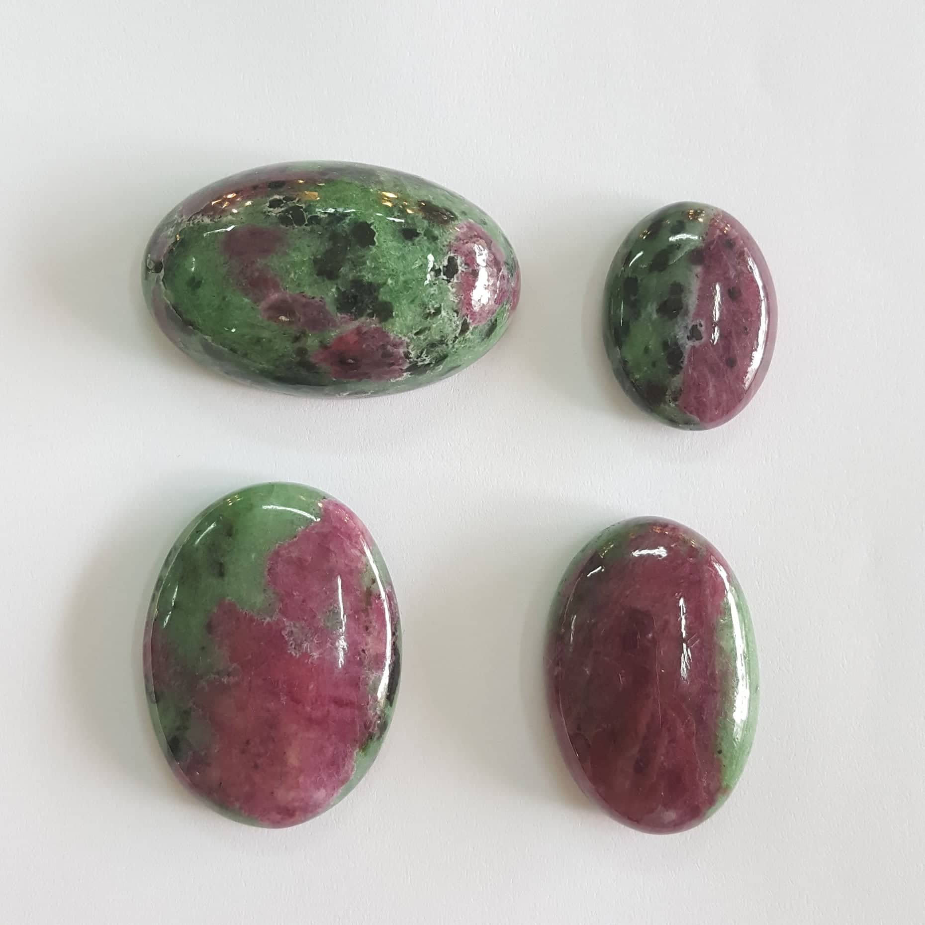 ĐÁ RUBY ZOISITE TỰ NHIÊN