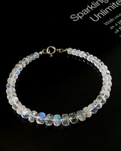 VÒNG  TAY ĐÁ MOONSTONE TỰ NHIÊN