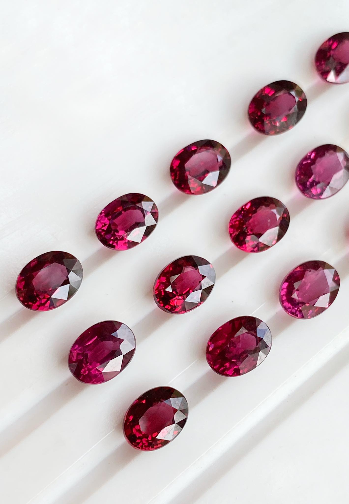 ĐÁ GARNET RHODOLITE TỰ NHIÊN