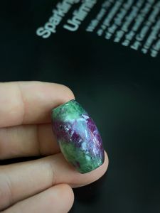 RUBY ZOISITE TỰ NHIÊN