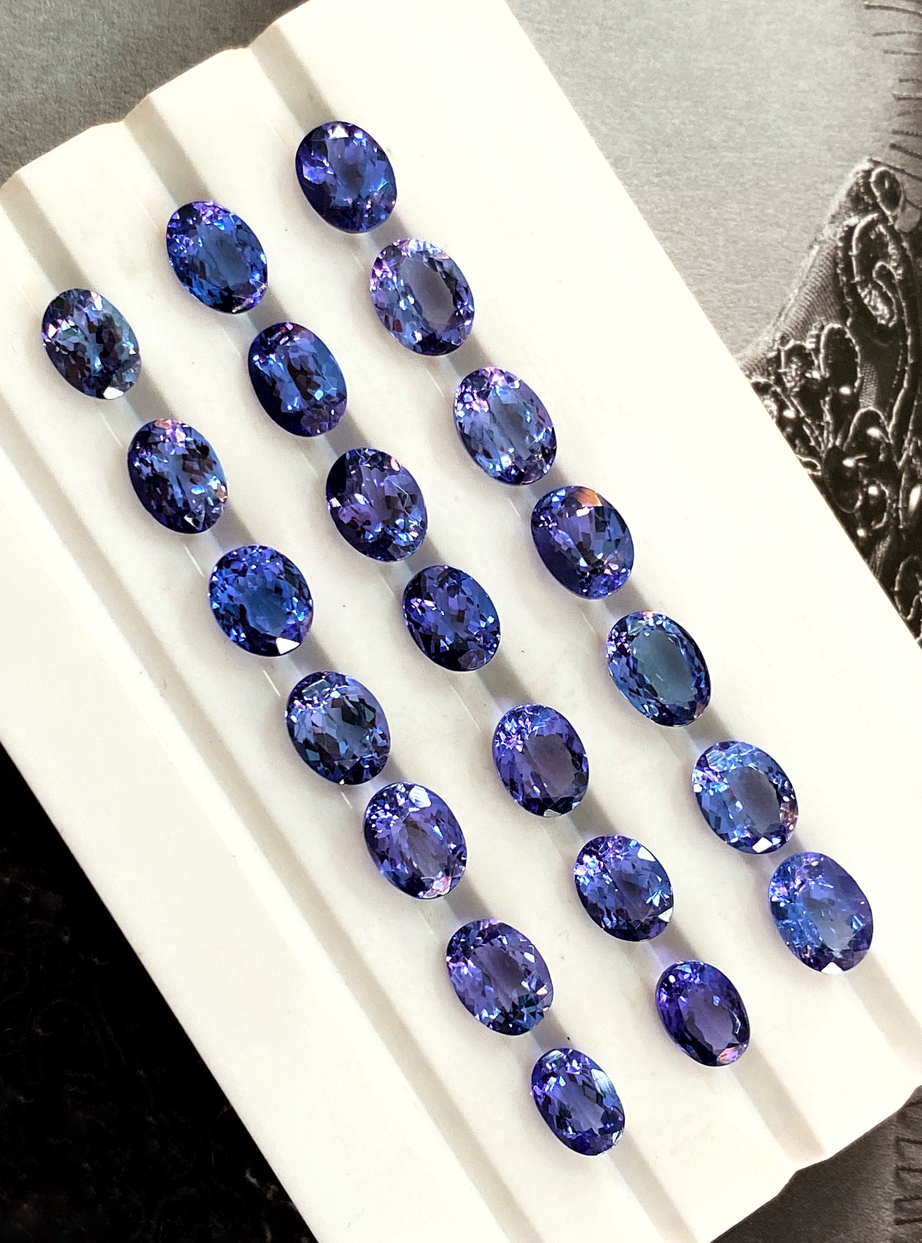 NATURAL TANZANITE AAA