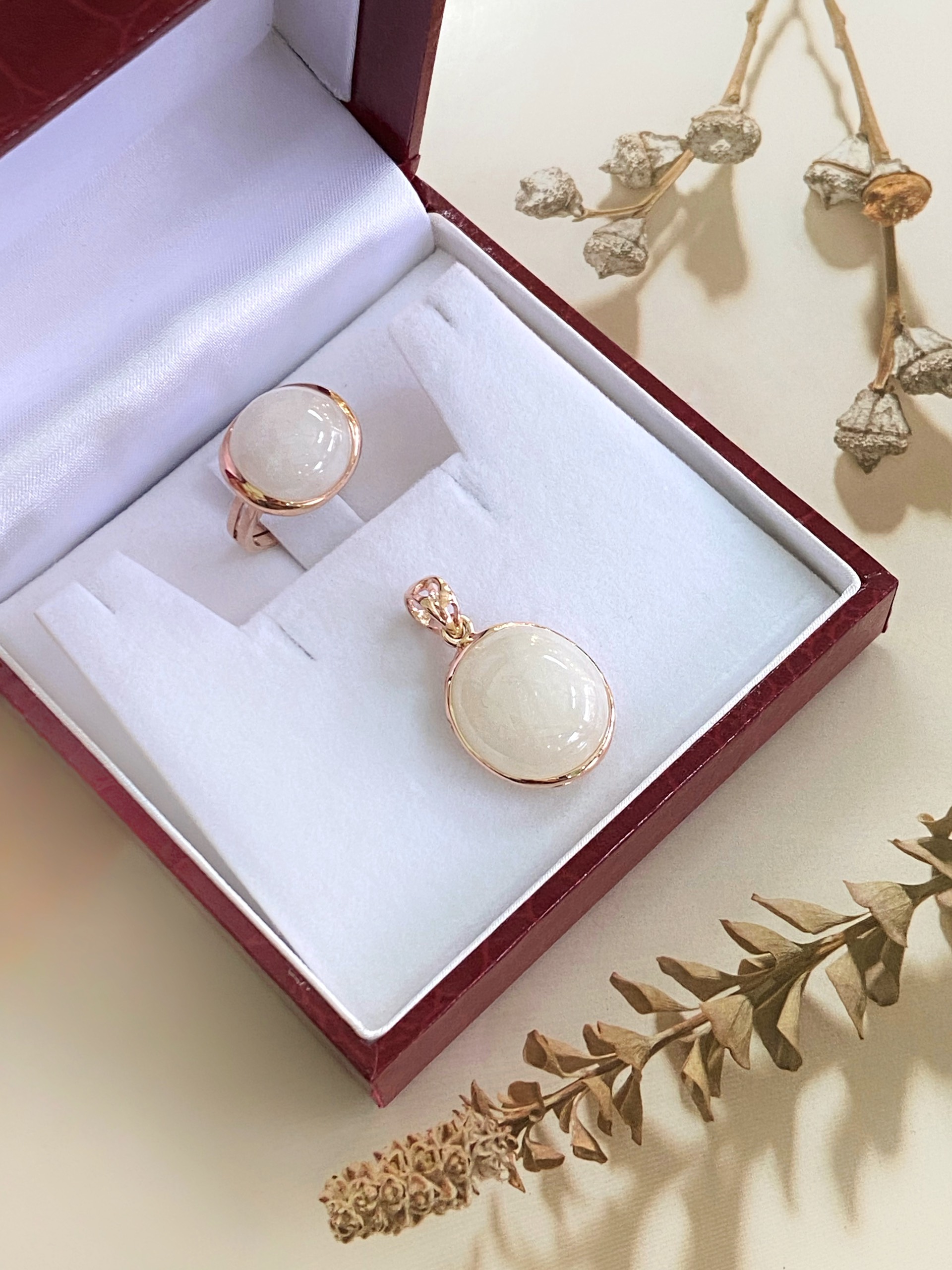 BỘ BẠC 92.5 XI VÀNG ĐÁ SAPPHIRRE TRẮNG TỰ NHIÊN