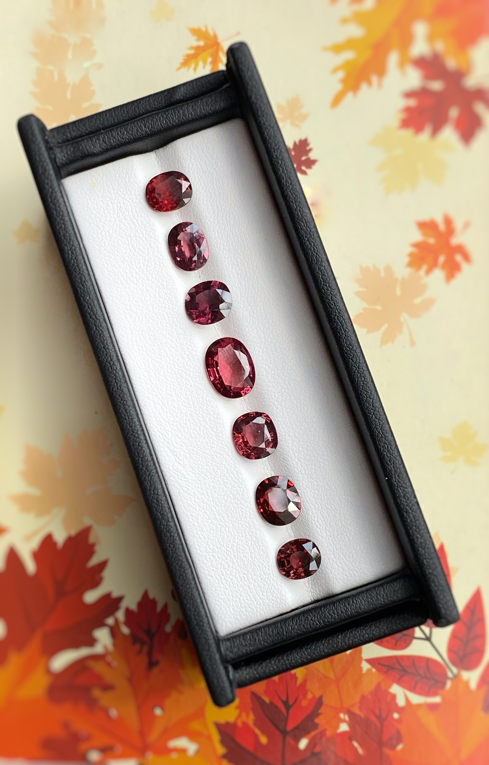 SPINEL TỰ NHIÊN