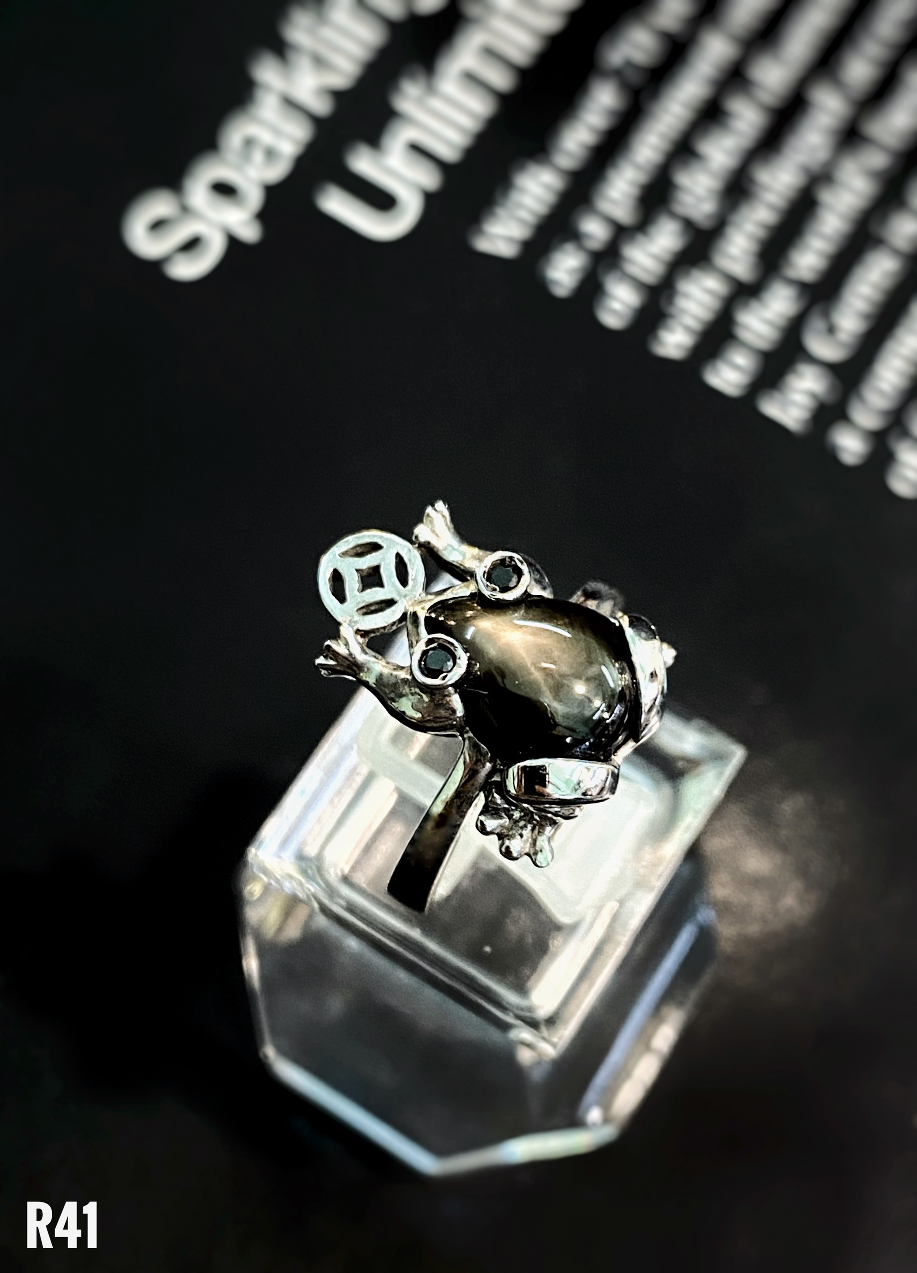 NHẪN BẠC CÓC TÀI LỘC ĐÁ SAPPHIRE SAO TỰ NHIÊN