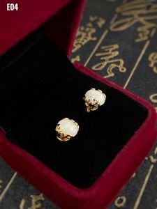 KHUYÊN TAI BẠC XI ĐÁ SAPPHIRE TRẮNG TỰ NHIÊN