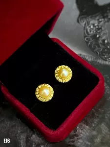 KHUYÊN TAI BẠC XI NGỌC TRAI BIỂN + SAPPHIRE VÀNG TỰ NHIÊN