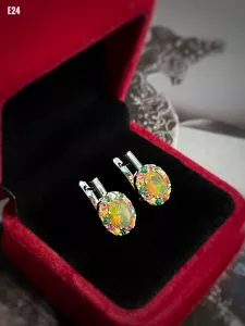 KHUYÊN TAI BẠC XI ĐÁ OPAL TỰ NHIÊN