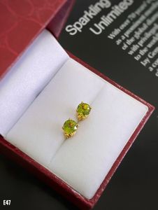 KHUYÊN TAI BẠC XI ĐÁ PERIDOT TỰ NHIÊN