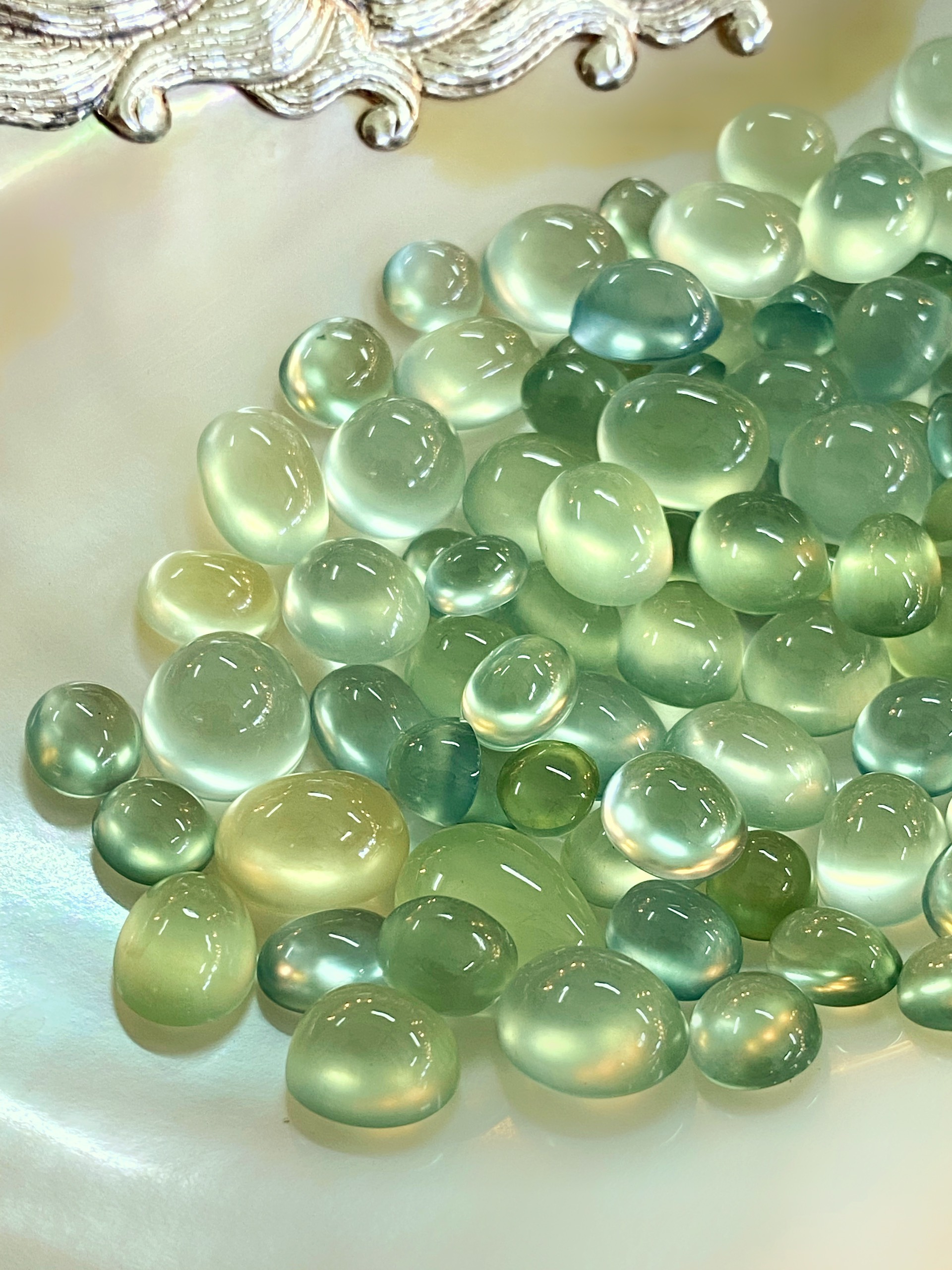 NATURAL PREHNITE - ĐÁ PREHNITE TỰ NHIÊNN