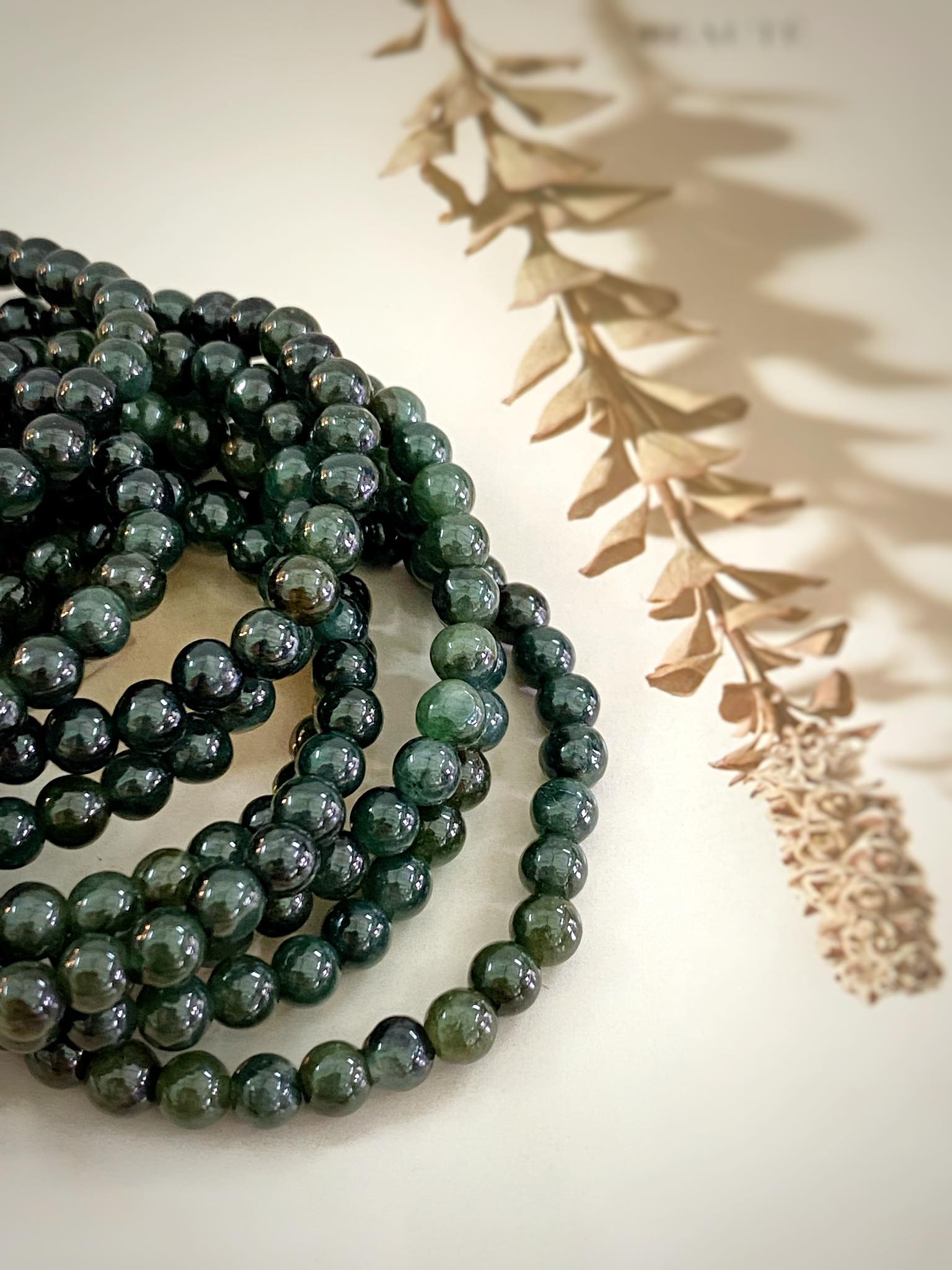VÒNG TAY NGỌC JADEITE TỰ NHIÊN