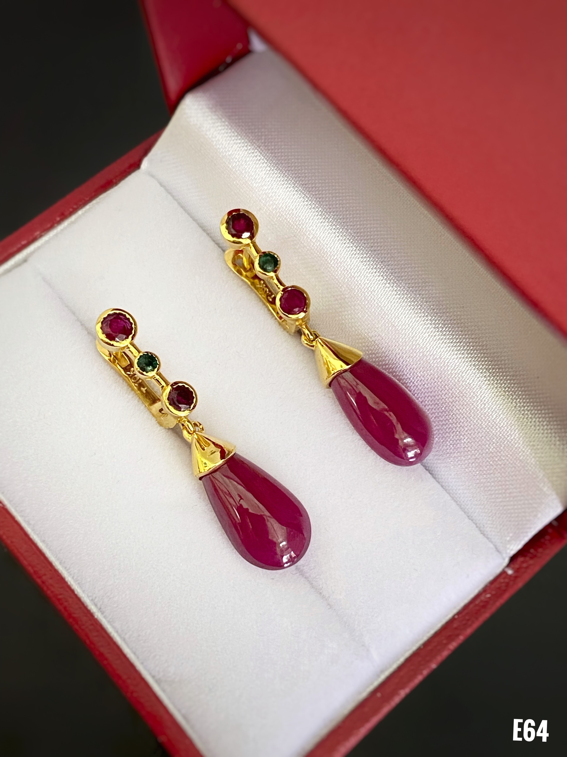 KHUYÊN TAI BẠC XI ĐÁ RUBY TỰ NHIÊN