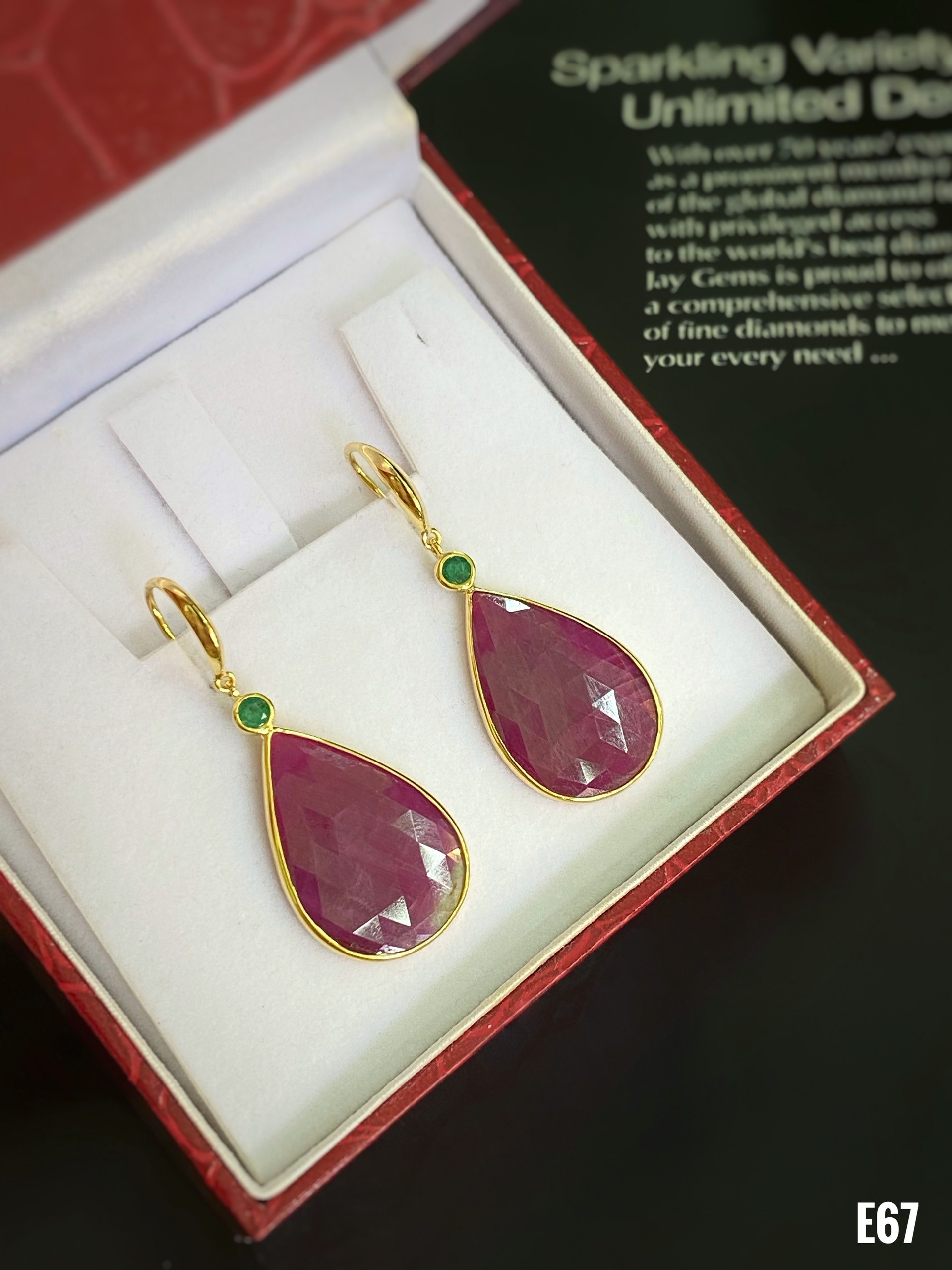 KHUYÊN TAI BẠC XI ĐÁ RUBY + EMERALD TỰ NHIÊN