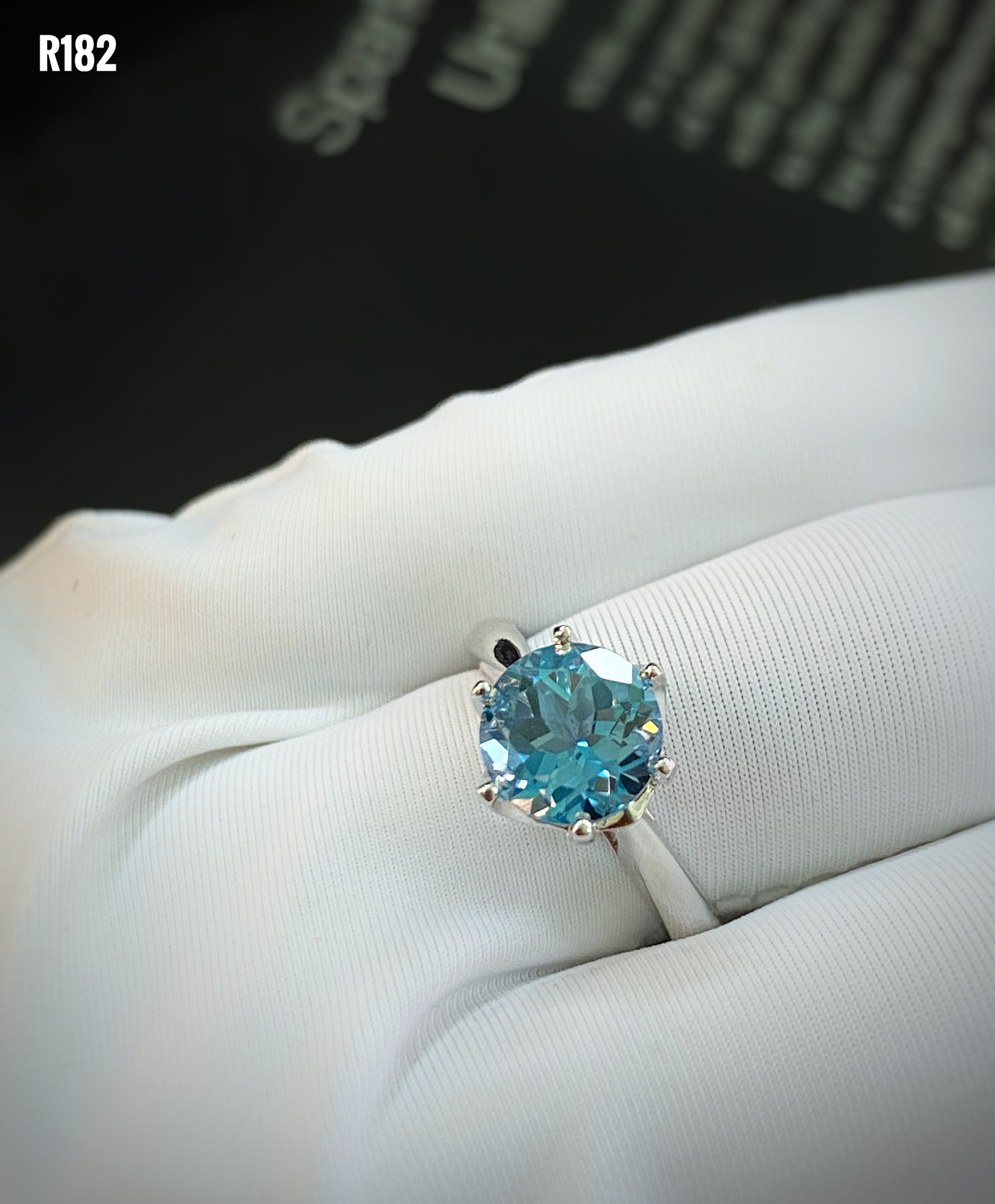 NHẪN  BẠC XI  ĐÁ TOPAZ LONDON TỰ NHIÊN