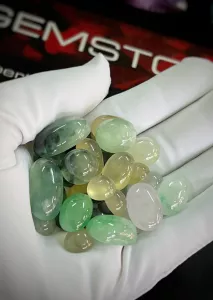 NGỌC JADEIT - NGỌC PHỈ THÚY TỰ NHIÊN.