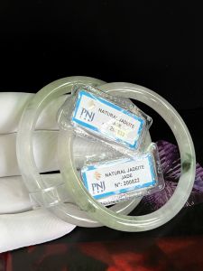 VÒNG TAY NGỌC JADEITE TỰ NHIÊN