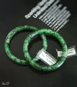 VÒNG TAY NGỌC JADEITE TỰ NHIÊN