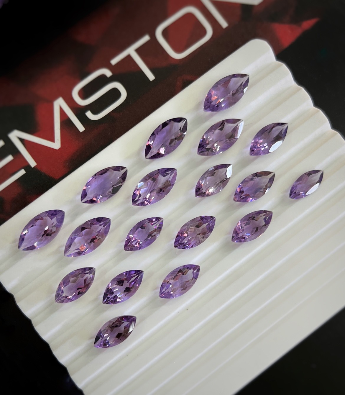 ĐÁ AMETHYST - THẠCH ANH TÍM TỰ NHIÊN